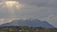 Archived image Webcam Faaker See lake and Villacher Alpe 17:00