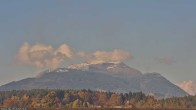 Archived image Webcam Faaker See lake and Villacher Alpe 09:00