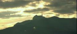 Archiv Foto Webcam Burgarena Finkenstein - Dobratsch 19:00