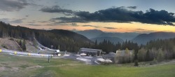 Archiv Foto Webcam Kanzelhöhe-Mittelstation 19:00