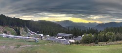 Archiv Foto Webcam Kanzelhöhe-Mittelstation 17:00
