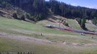 Archiv Foto Webcam Kanzelhöhe: Schirmbar und Sonnenarena 09:00