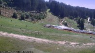 Archiv Foto Webcam Kanzelhöhe: Schirmbar und Sonnenarena 13:00