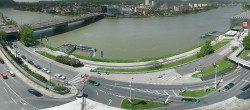 Archiv Foto Webcam Linz: Donaulände und Nibelungenbrücke 13:00
