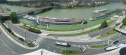 Archiv Foto Webcam Linz: Donaulände und Nibelungenbrücke 13:00