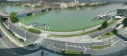 Archived image Webcam Linz: Generali building at the Danube 09:00