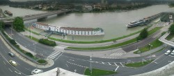 Archiv Foto Webcam Linz: Donaulände und Nibelungenbrücke 06:00