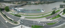 Archiv Foto Webcam Linz: Donaulände und Nibelungenbrücke 11:00