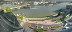 Archived image Webcam Linz: Generali building at the Danube 07:00