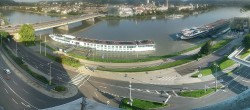 Archiv Foto Webcam Linz: Donaulände und Nibelungenbrücke 07:00