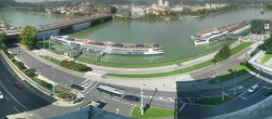 Archived image Webcam Linz: Generali building at the Danube 11:00