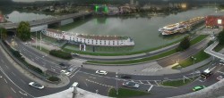 Archiv Foto Webcam Linz: Donaulände und Nibelungenbrücke 17:00