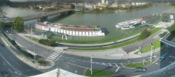 Archiv Foto Webcam Linz: Donaulände und Nibelungenbrücke 13:00