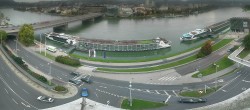 Archived image Webcam Linz: Generali building at the Danube 09:00