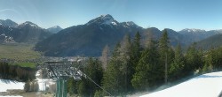 Archived image Webcam 3-chair lift Wettersteinbahnen Ehrwald 15:00