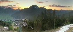 Archived image Webcam 3-chair lift Wettersteinbahnen Ehrwald 19:00