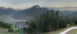 Archived image Webcam 3-chair lift Wettersteinbahnen Ehrwald 05:00