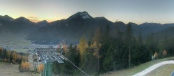 Archived image Webcam 3-chair lift Wettersteinbahnen Ehrwald 17:00
