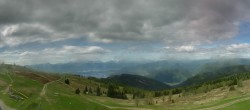 Archiv Foto Webcam Gerlitzen: Hotel / Gasthof Pacheiner 09:00