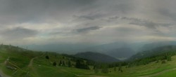 Archiv Foto Webcam Gerlitzen: Hotel / Gasthof Pacheiner 19:00