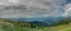 Archiv Foto Webcam Gerlitzen: Hotel / Gasthof Pacheiner 11:00