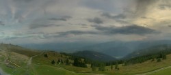 Archiv Foto Webcam Gerlitzen: Hotel / Gasthof Pacheiner 19:00