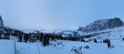 Archived image Webcam Sasso Levante chairlift, valley station 07:00