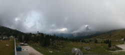 Archived image Webcam Sasso Levante chairlift, valley station 17:00