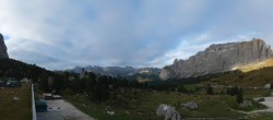 Archived image Webcam Sasso Levante chairlift, valley station 17:00