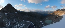 Archiv Foto Webcam Schwarze Schneid / Rettenbachgletscher 19:00