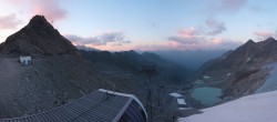 Archiv Foto Webcam Schwarze Schneid / Rettenbachgletscher 19:00
