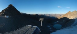 Archiv Foto Webcam Schwarze Schneid / Rettenbachgletscher 17:00