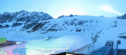 Archived image Webcam Glacier Arena Rettenbach 01:00