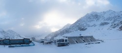 Archiv Foto Webcam Rettenbachgletscher Stadion 05:00
