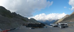 Archived image Webcam Glacier Arena Rettenbach 17:00