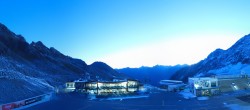 Archiv Foto Webcam Rettenbachgletscher Stadion 05:00