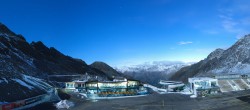 Archiv Foto Webcam Rettenbachgletscher Stadion 05:00
