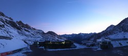 Archiv Foto Webcam Rettenbachgletscher Stadion 05:00