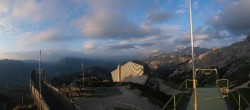 Archiv Foto Webcam Garmisch: Ausblick am Osterfelderkopf 19:00