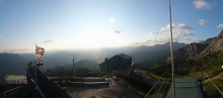 Archiv Foto Webcam Garmisch: Ausblick am Osterfelderkopf 05:00