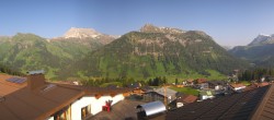 Archiv Foto Webcam Panorama Oberlech - Hotel Goldener Berg 17:00