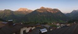 Archiv Foto Webcam Panorama Oberlech - Hotel Goldener Berg 19:00
