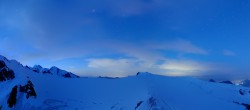 Archiv Foto Webcam Kleinmatterhorn Zermatt 03:00