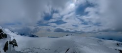 Archiv Foto Webcam Kleinmatterhorn Zermatt 03:00