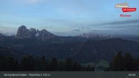 Archiv Foto Webcam Raschötz - St. Ulrich 04:00