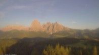 Archiv Foto Webcam Ausblick Seiser Alm 19:00