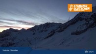 Archiv Foto Webcam Stubaier Gletscher: Eisgrat Bergstation 06:00