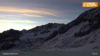 Archiv Foto Webcam Stubaier Gletscher: Eisgrat Bergstation 06:00