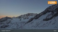 Archiv Foto Webcam Stubaier Gletscher: Eisgrat Bergstation 00:00