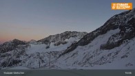 Archiv Foto Webcam Stubaier Gletscher: Eisgrat Bergstation 00:00